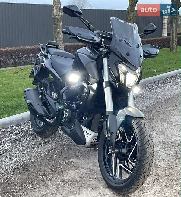 Мотоцикл Багатоцільовий (All-round) Bajaj Dominar 400