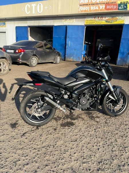 Мото Bajaj Dominar 400