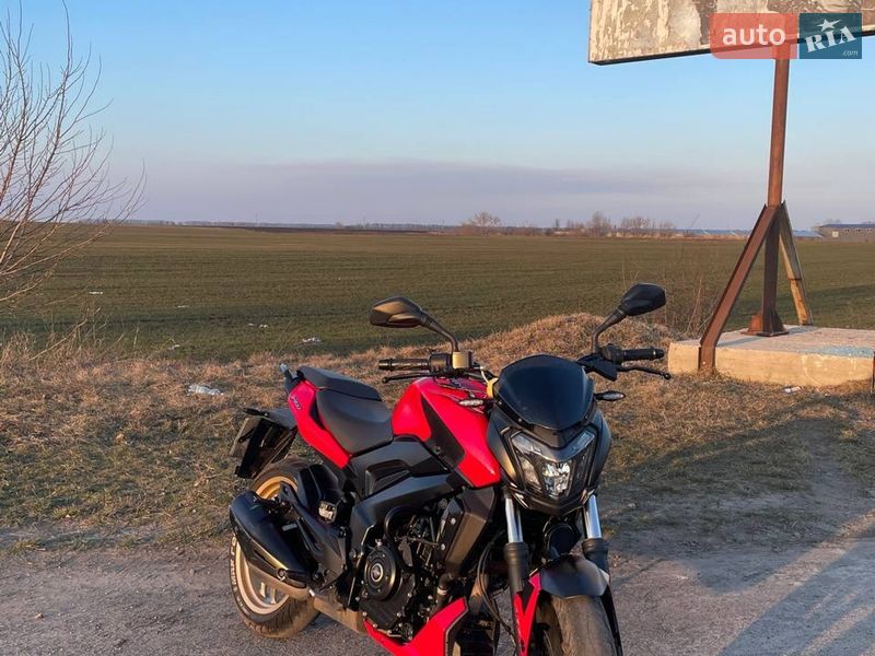 Спортбайк Bajaj Dominar 400