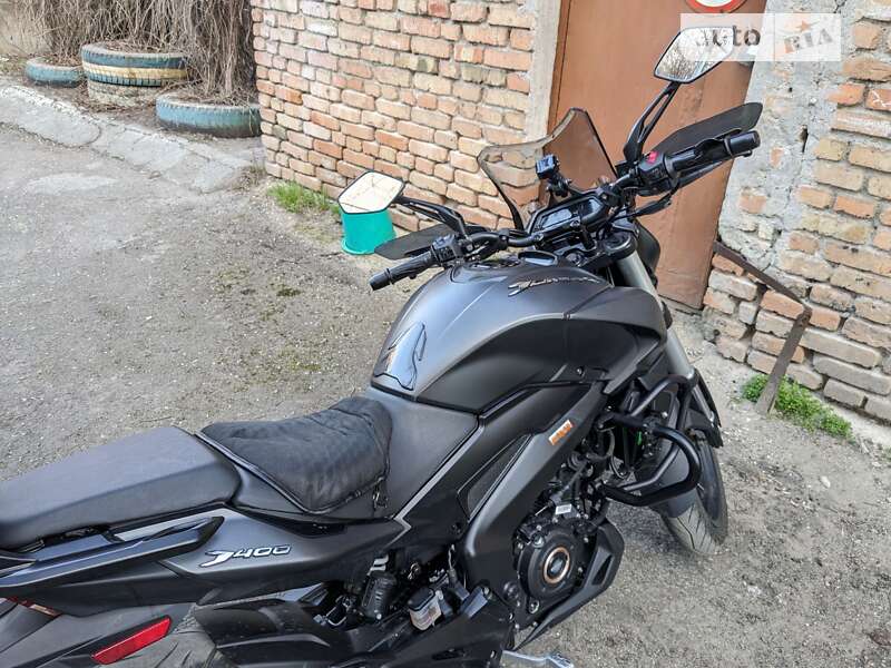 Bajaj Dominar D400