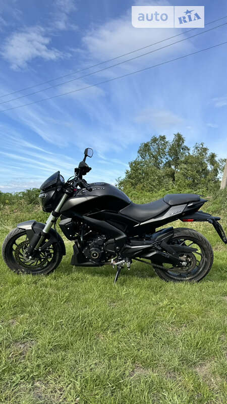 Bajaj Dominar D400