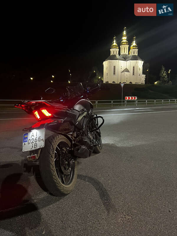 Мотоцикл Багатоцільовий (All-round) Bajaj Dominar D400