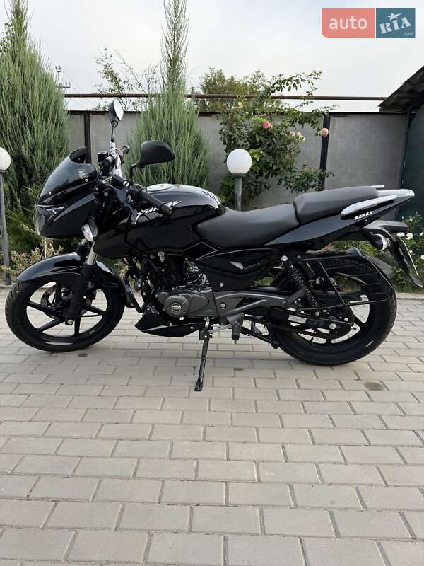Спортбайк Bajaj Pulsar 180