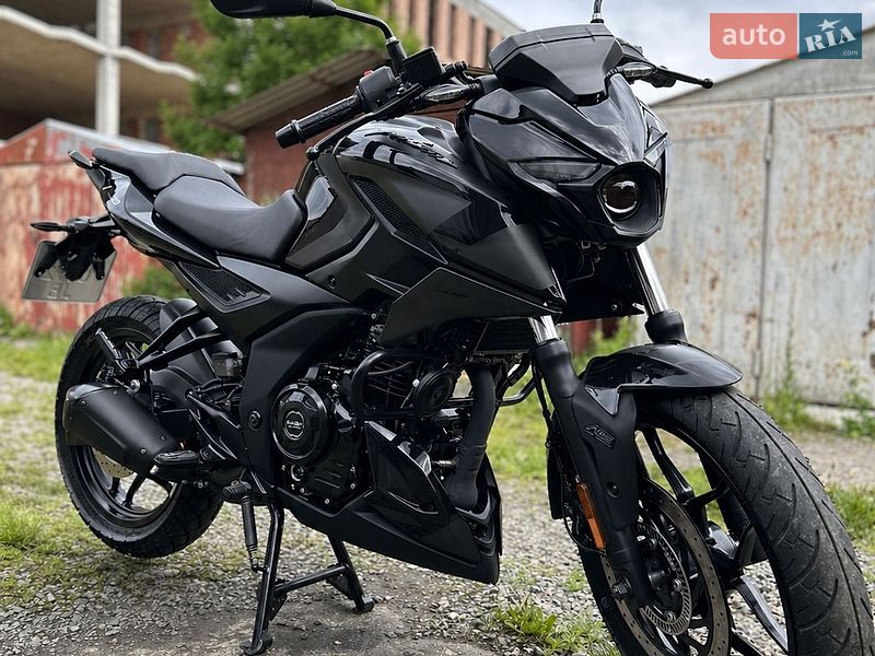 Мото Bajaj Pulsar N250