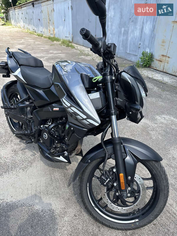 Bajaj Pulsar NS200