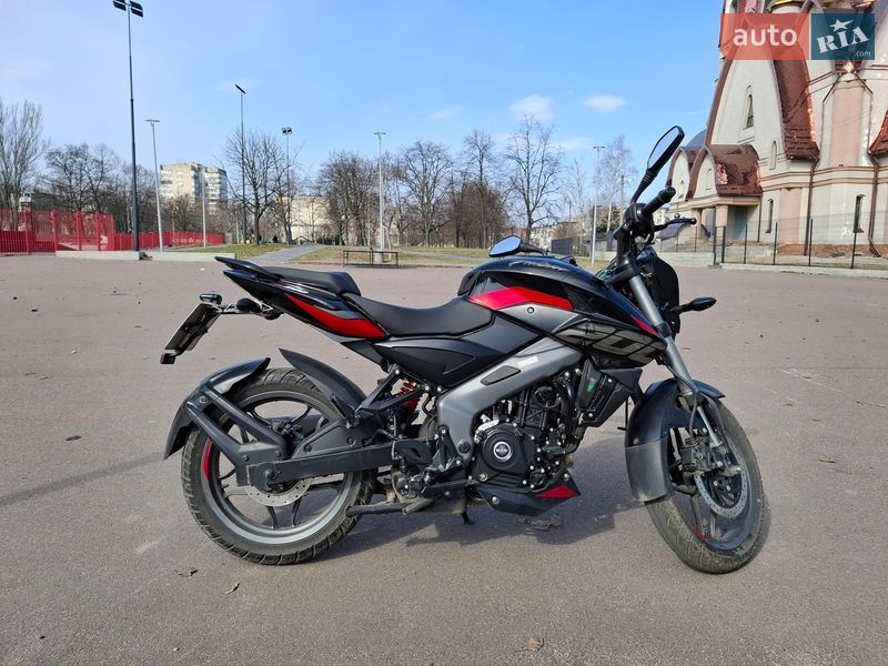 Мотоцикл Без обтікачів (Naked bike) Bajaj Pulsar NS200