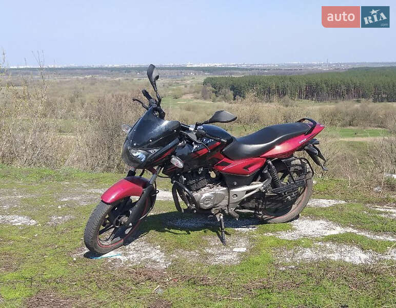 Спортбайк Bajaj Pulsar