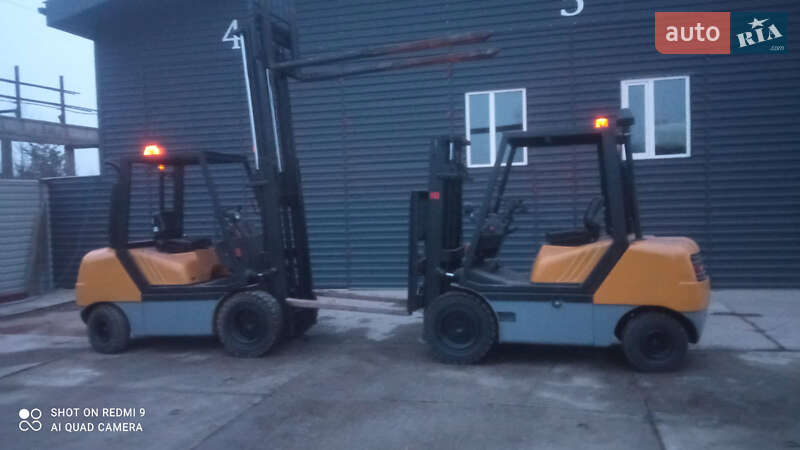 Вилочний навантажувач Balkancar Record