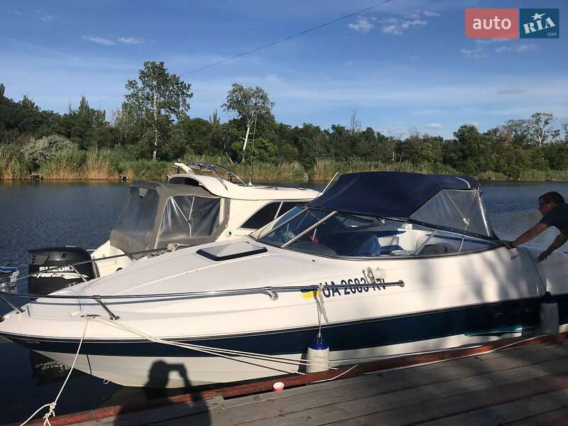 Катер Bayliner Capri