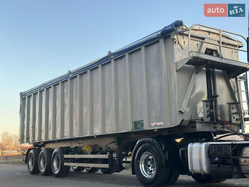 Самосвал полуприцеп Benalu