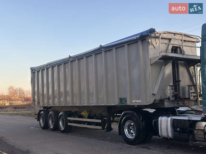 Самоскид напівпричіп Benalu