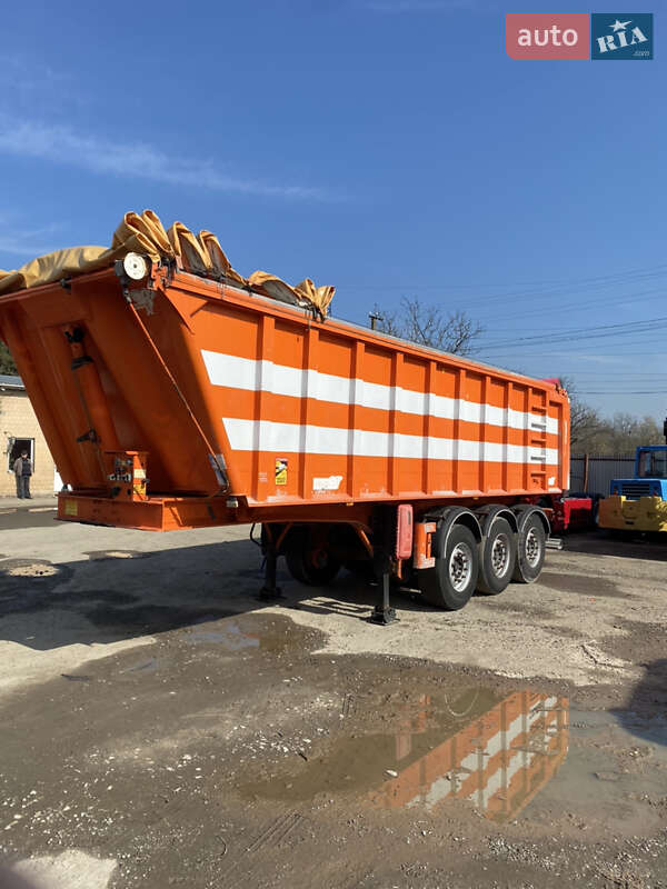 Самоскид напівпричіп Benalu TF34C1