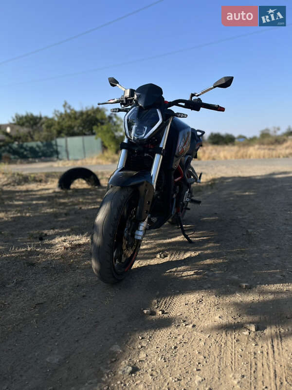 Мото Benelli 251S