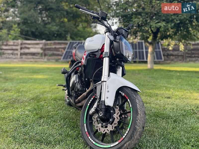 Мотоцикл Без обтекателей (Naked bike) Benelli 302S 2019 в Умани