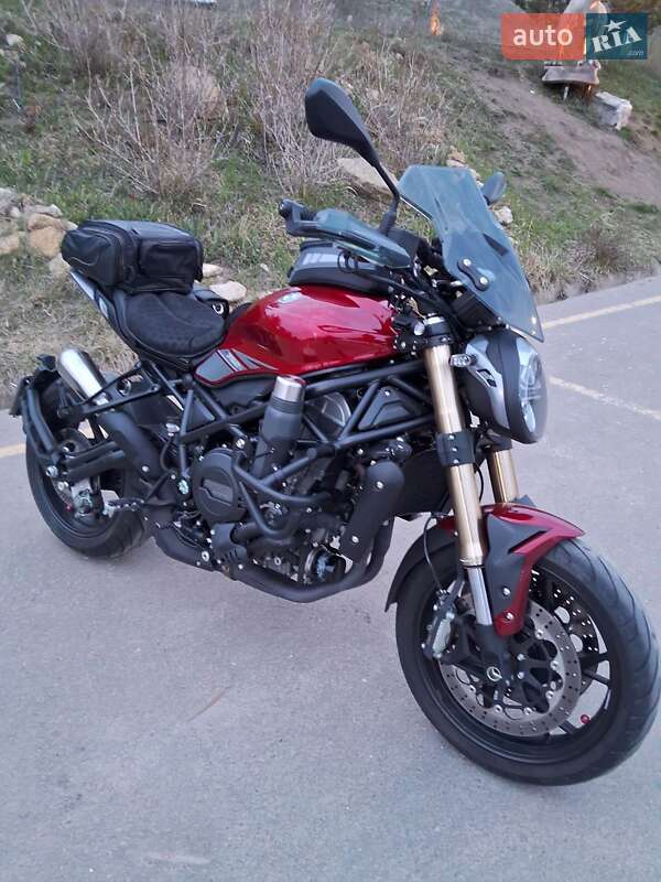 Мотоцикл Без обтікачів (Naked bike) Benelli 752S