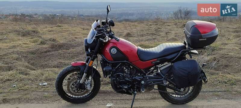 Benelli Leoncino 500