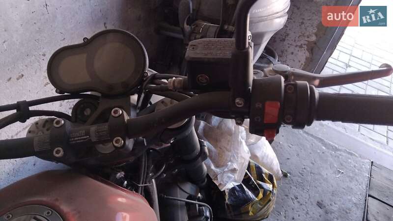 Benelli Leoncino 500