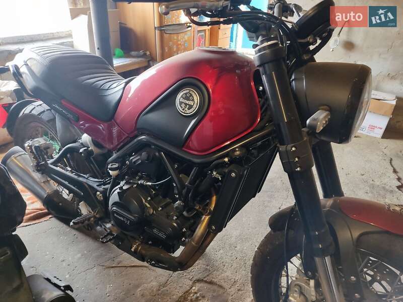 Benelli Leoncino 500