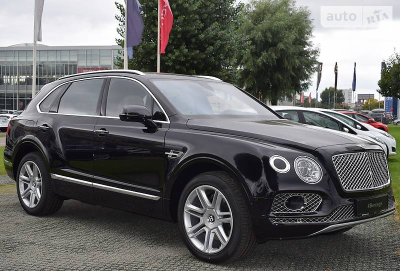 Bentley Bentayga 2016 года