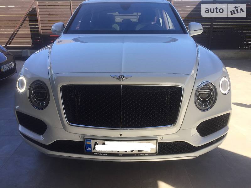Bentley Bentayga 2017 года
