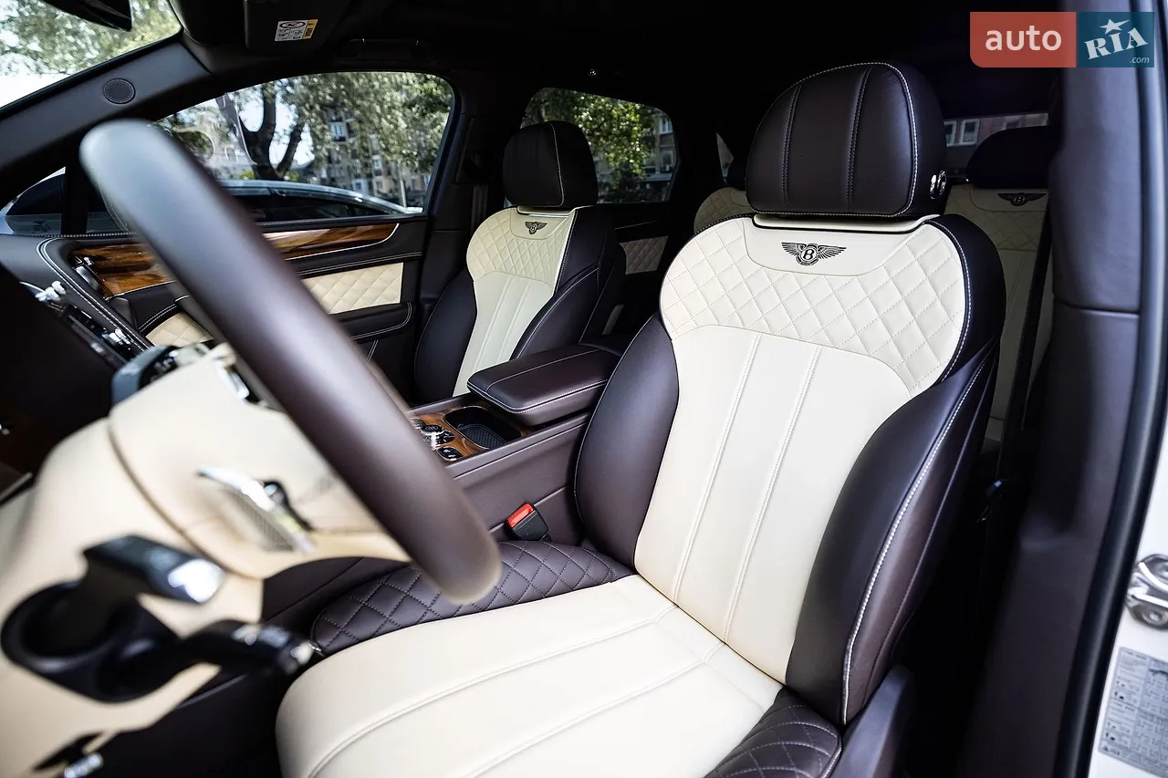 2017 Bentley Bentayga - мініатюра 5