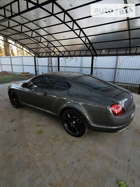 Купе Bentley Continental