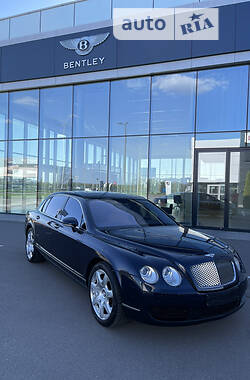 Bentley Flying Spur  2005