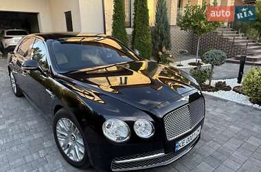 Bentley Flying Spur  2013
