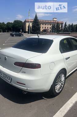 Ціни Alfa Romeo 159 Бензин