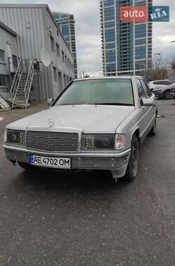 Ціни Mercedes-Benz 190 Бензин