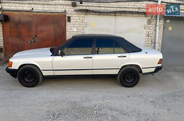 Ціни Mercedes-Benz 190 Бензин
