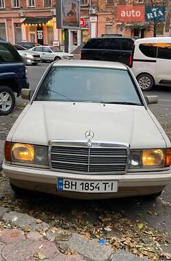 Ціни Mercedes-Benz 190 Бензин