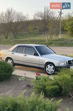 Цены Mercedes-Benz 190 Бензин