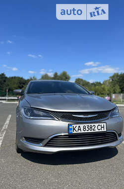 Ціни Chrysler 200 Бензин