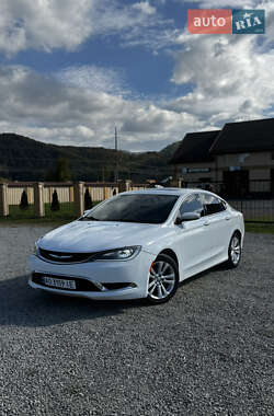 Ціни Chrysler 200 Бензин