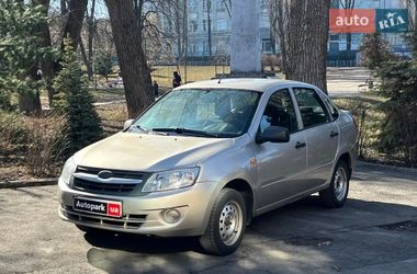 Ціни ВАЗ 2190 Granta Бензин