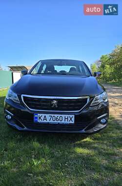 Ціни Peugeot 301 Бензин