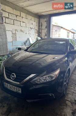 Цены Nissan Altima Бензин