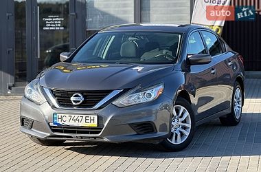 Ціни Nissan Altima Бензин