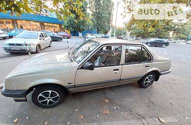 Ціни Opel Ascona Бензин