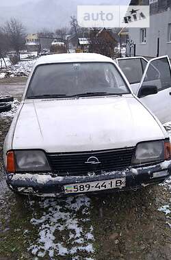 Ціни Opel Ascona Бензин