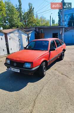 Ціни Opel Ascona Бензин
