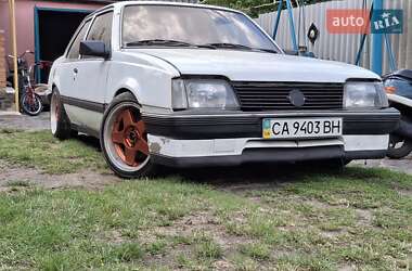 Ціни Opel Ascona Бензин