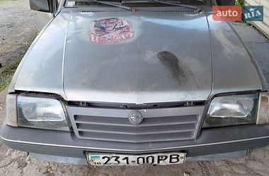 Ціни Opel Ascona Бензин