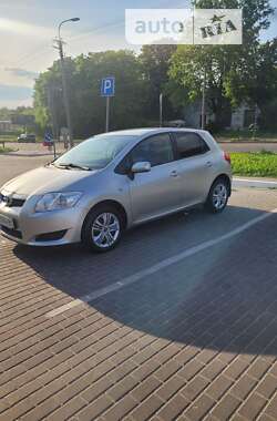 Ціни Toyota Auris Бензин