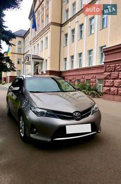 Ціни Toyota Auris Бензин