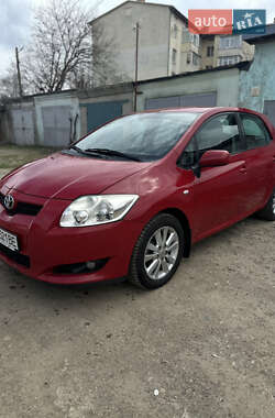 Ціни Toyota Auris Бензин