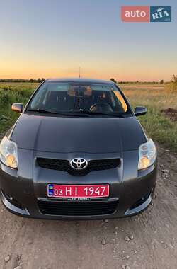 Цены Toyota Auris Бензин