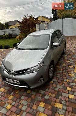 Цены Toyota Auris Бензин