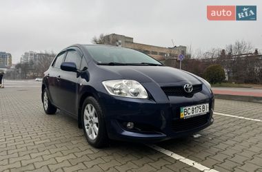 Ціни Toyota Auris Бензин